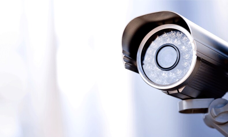 Schrikken: studente vindt verborgen camera in kamer - Libelle.nl