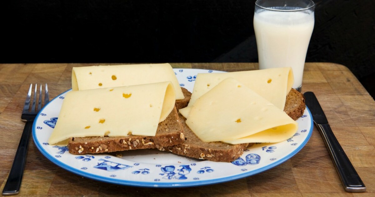 Wat Is Een Boterham Wat is gezonder: een boterham met kaas of een bak yoghurt? | Libelle