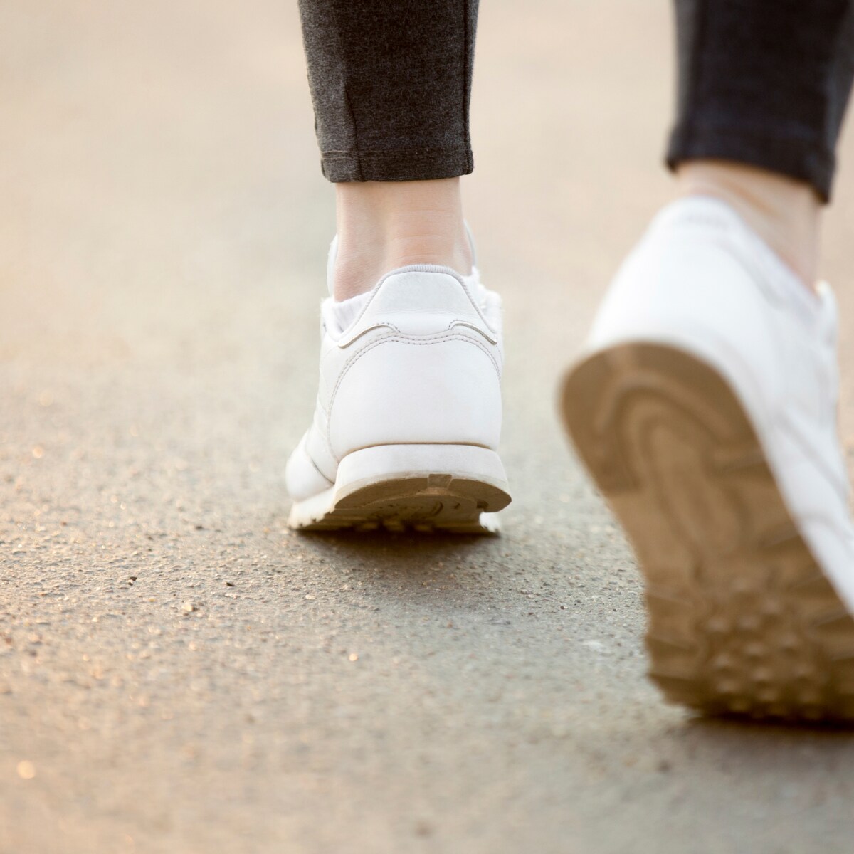 Hoe maak je je schoenen weer wit deals