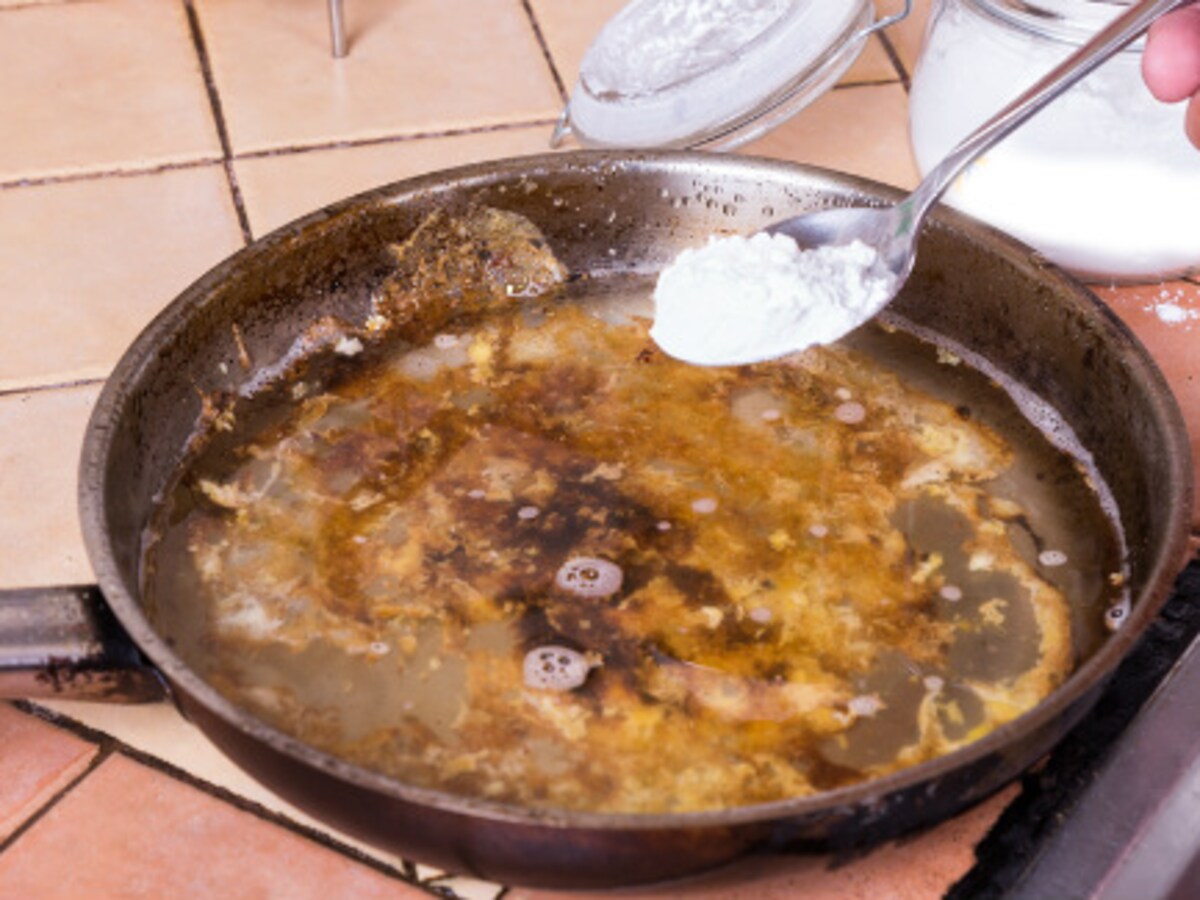 pan schoonmaken baking soda