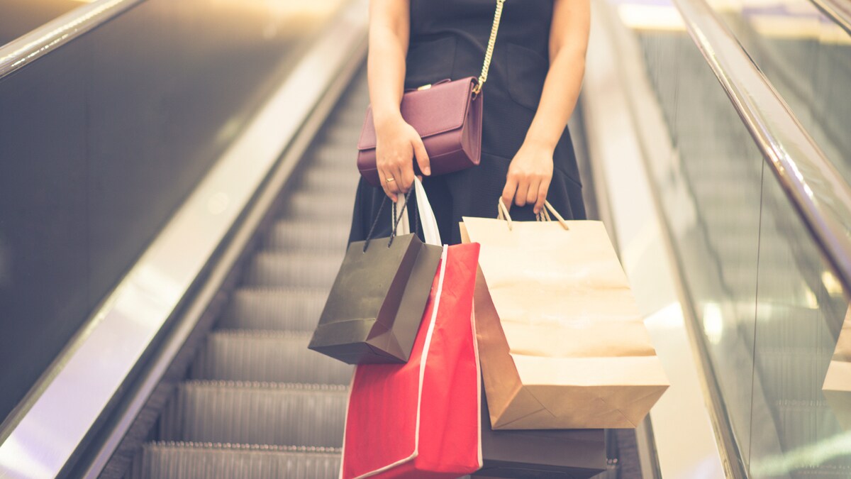 Dit is de beste tijd van het jaar om goedkoop kleding te kopen