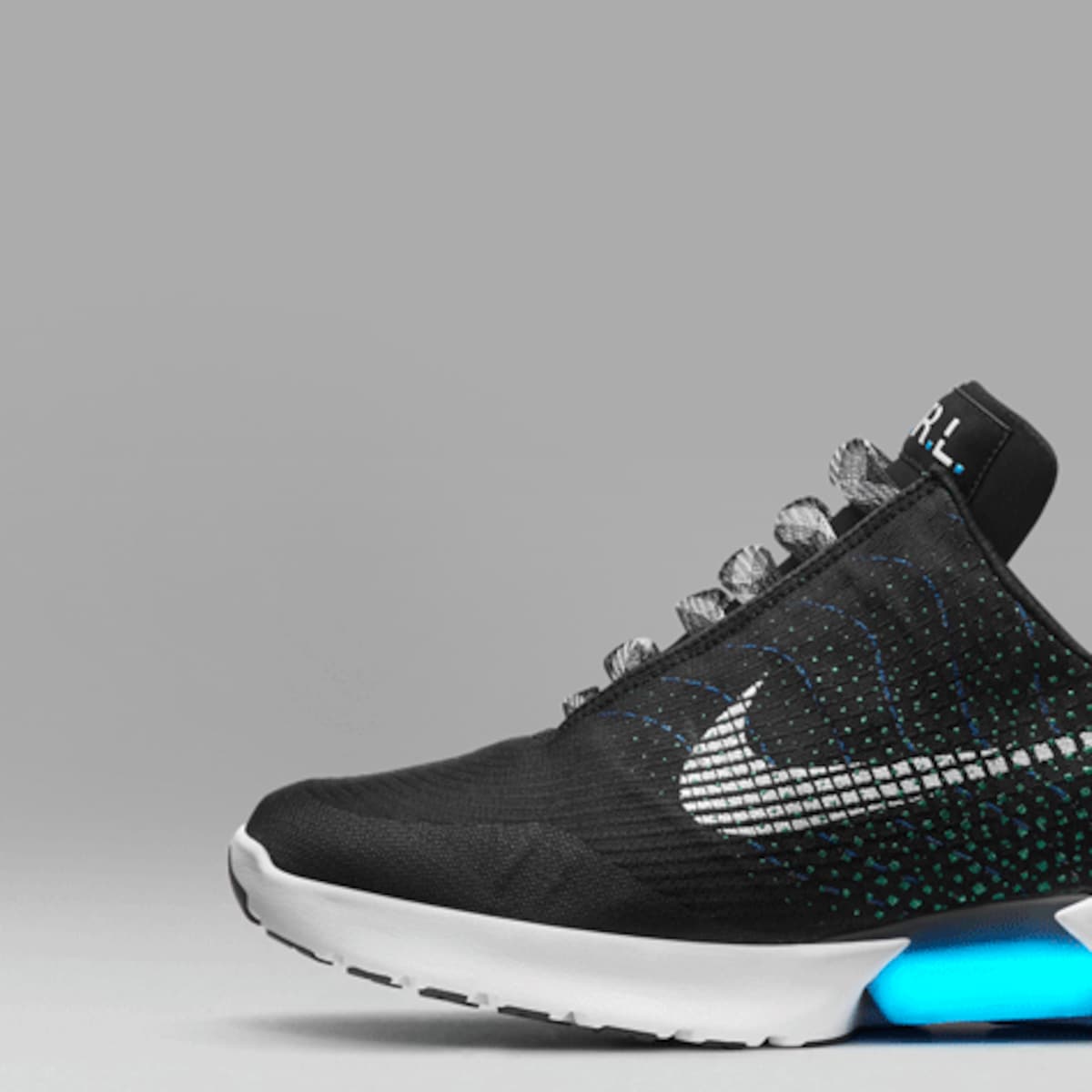 De toekomst is nu Nike brengt zelfstrikkende schoen op de markt Libelle