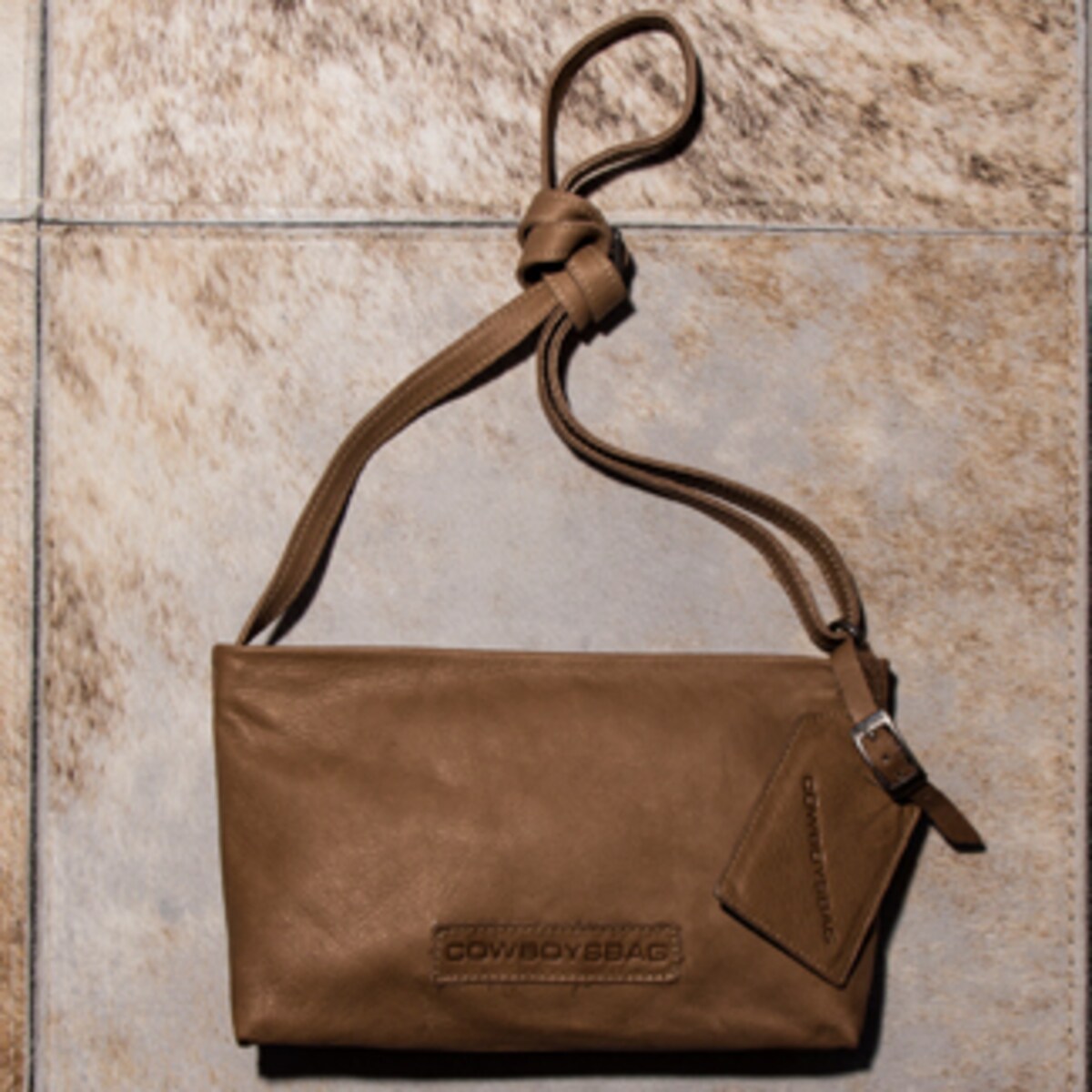 Abonneecadeau editie 20 een leren tas van Cowboysbag Libelle