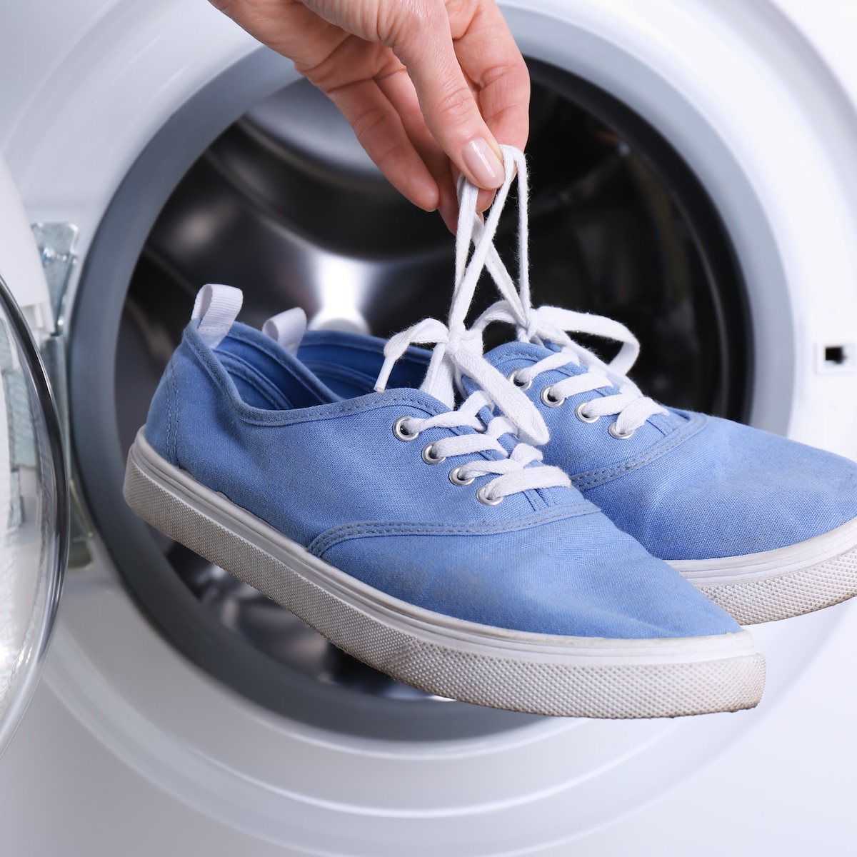 Schoenen in shop de wasmachine