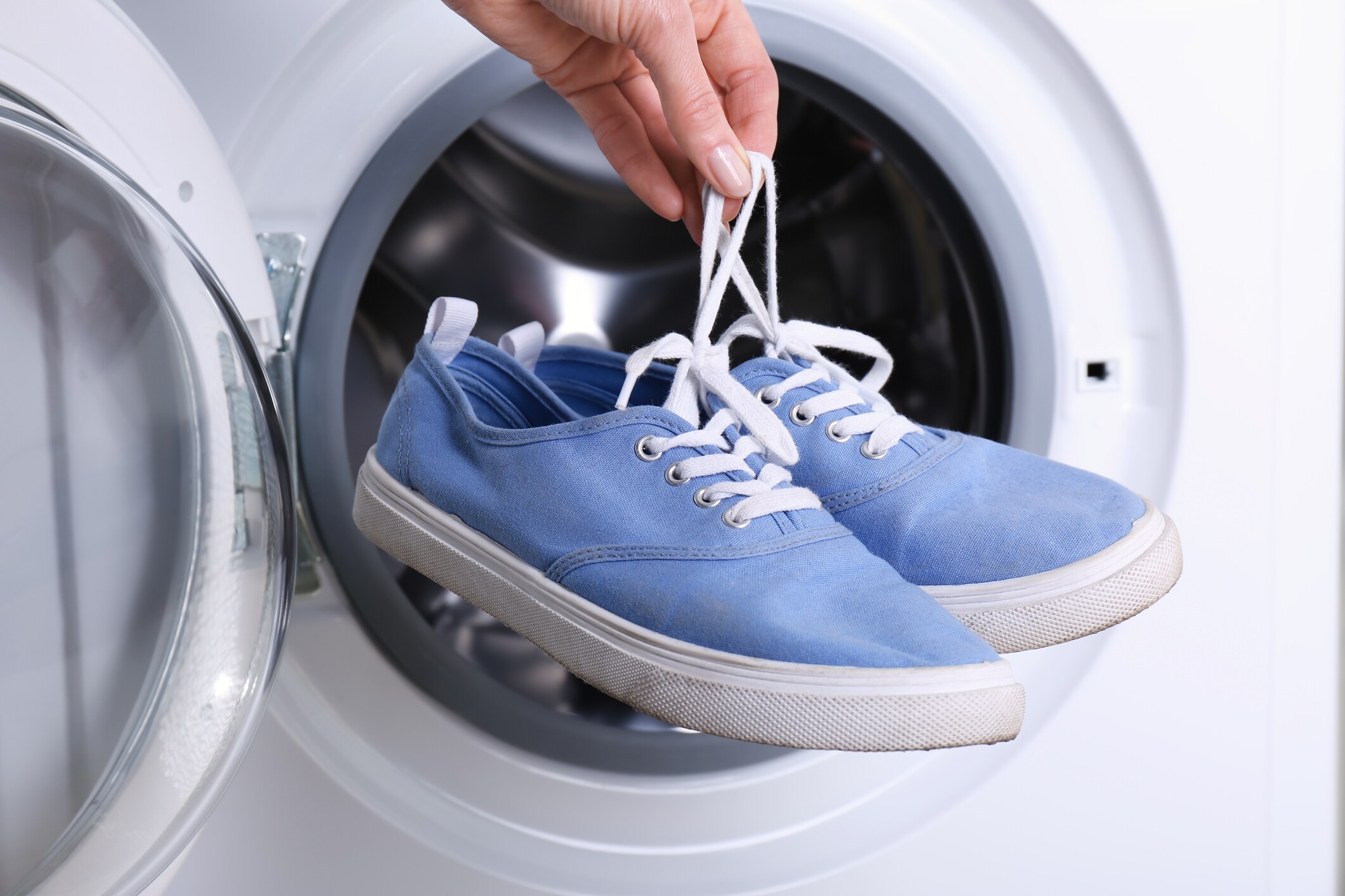 Schoenen in de wasmachine Hier moet je op letten Libelle