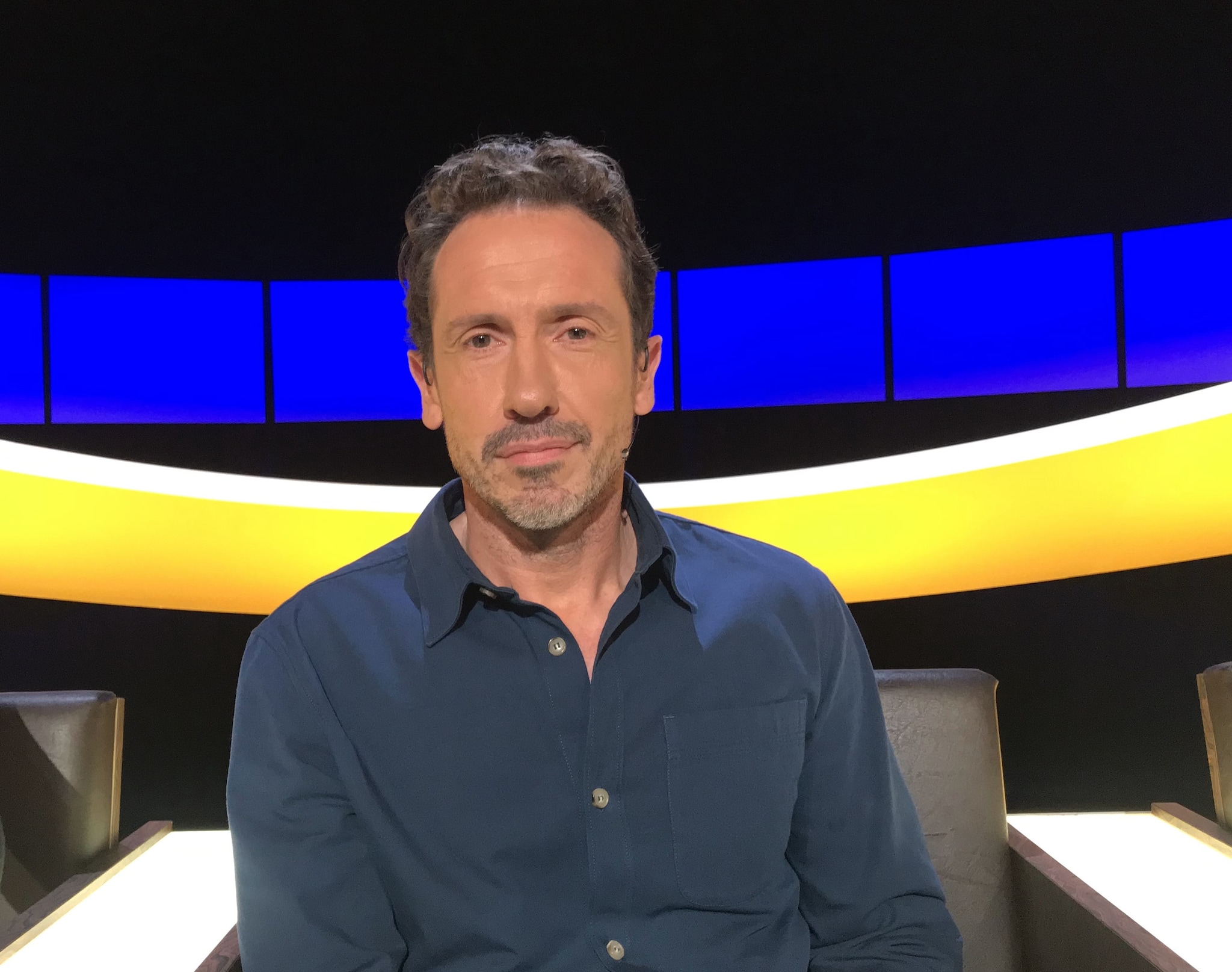 Jacob Derwig kan door ‘De slimste mens’ niet meer normaal over straat