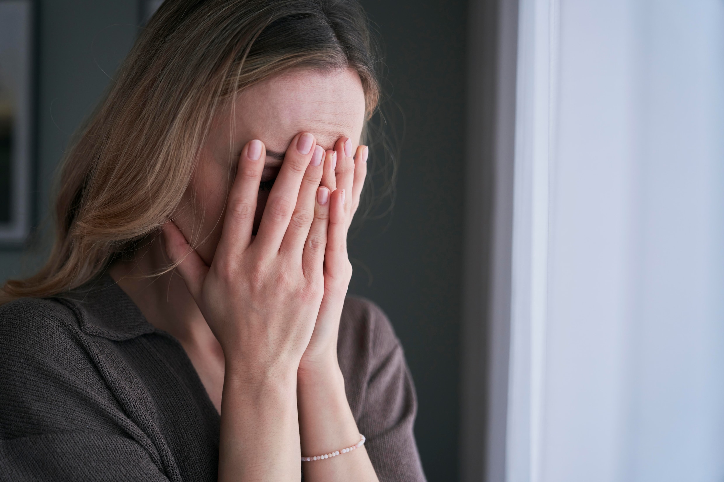 Helft jonge vrouwen was slachtoffer van seksueel grensoverschrijdend gedrag in 2022