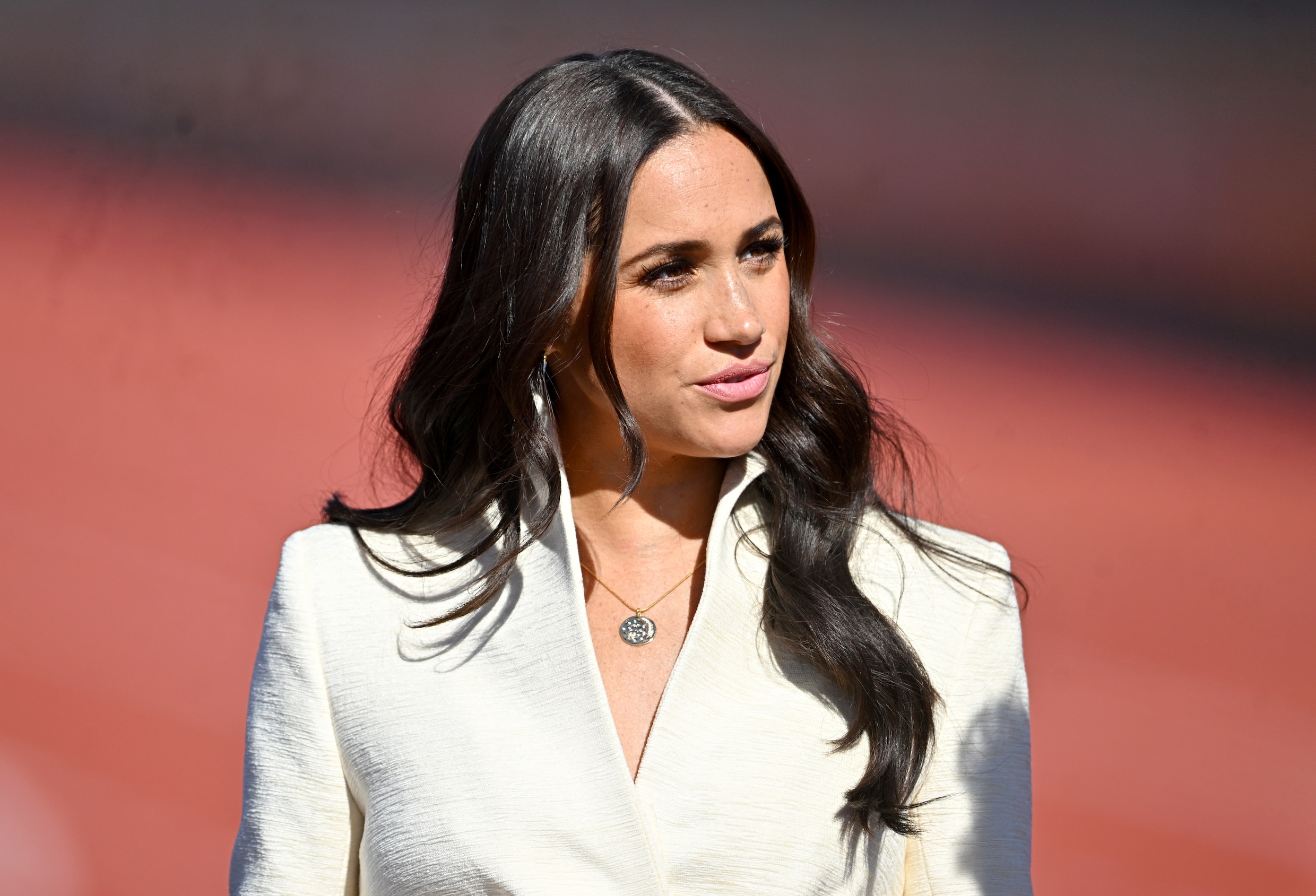 Hatelijke column van Jeremy Clarkson over Meghan Markle is nu officieel  seksistisch | Libelle