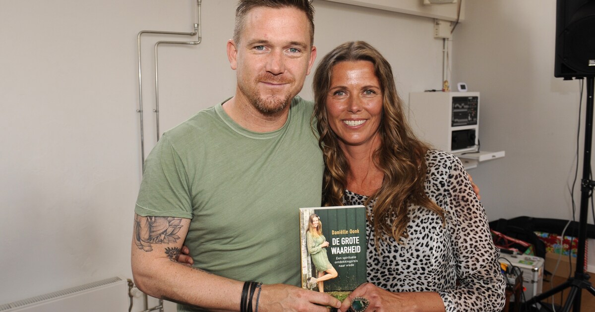 Johnny de Mol: ‘Rust zacht, lieve zus’ | Libelle