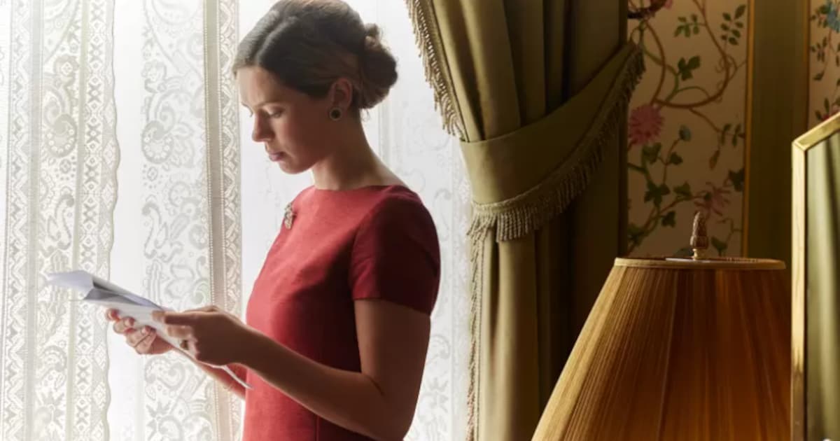 De eerste foto’s van Beatrix en Claus in de serie ‘Máxima’