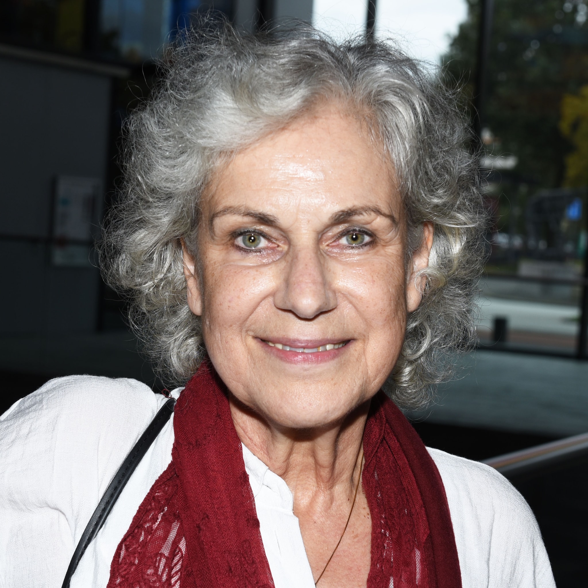 Presentatrice Cilly Dartell overleden: “Het leven is eindig, dat is nu ...