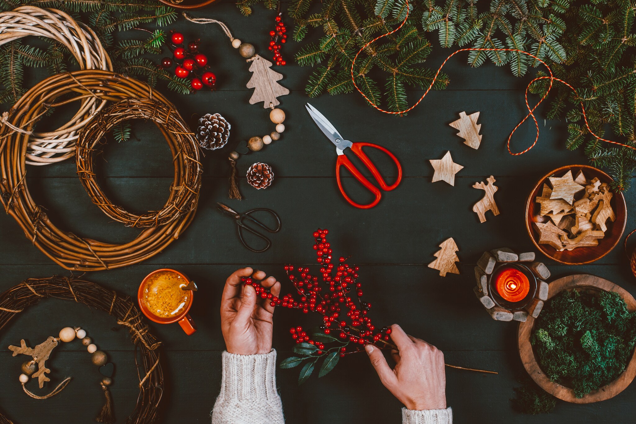 Op de valreep het huis gezellig maken? Déze kerstversiering maak je ...