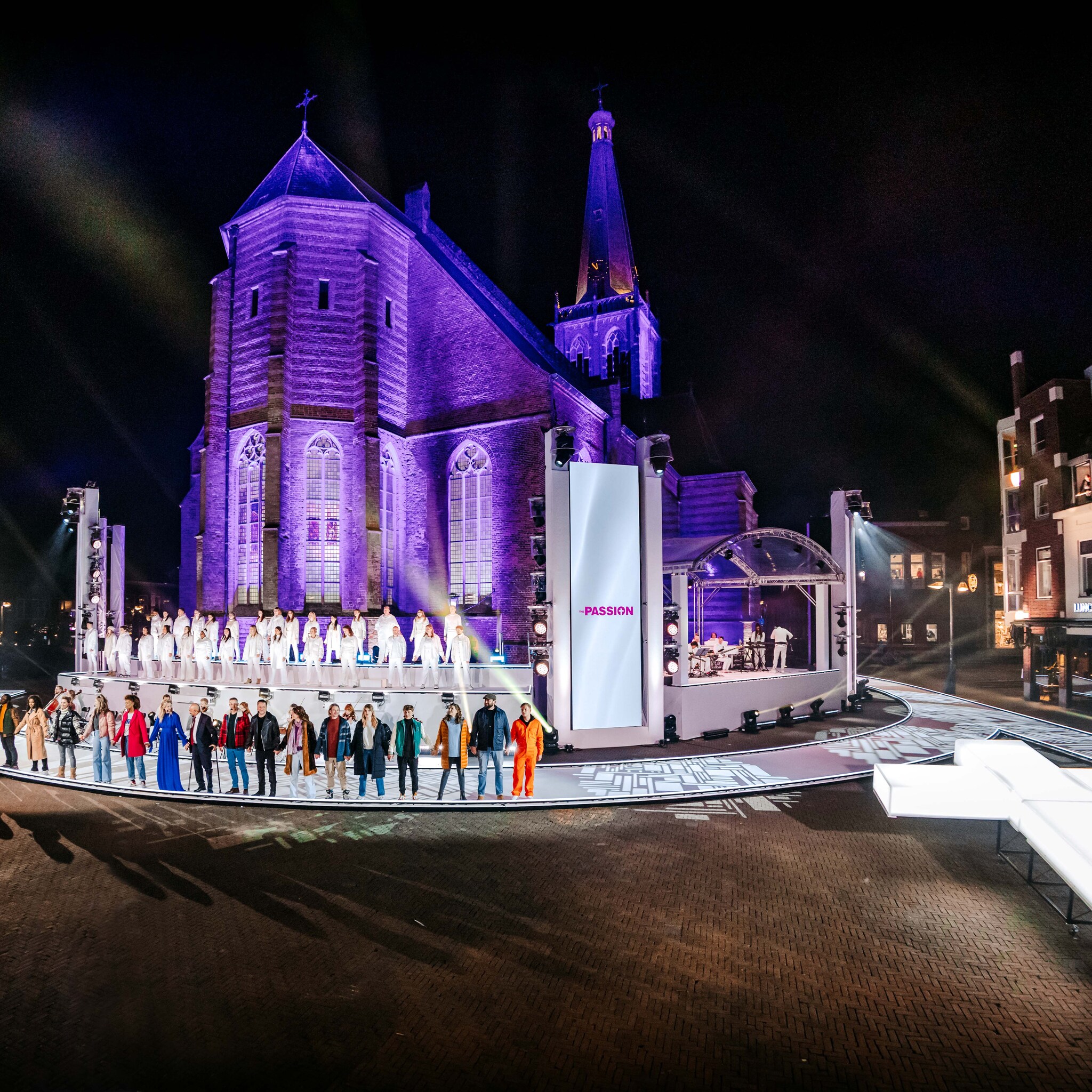 Kijkers opnieuw enthousiast over de cast in ‘The Passion Hemelvaart ...