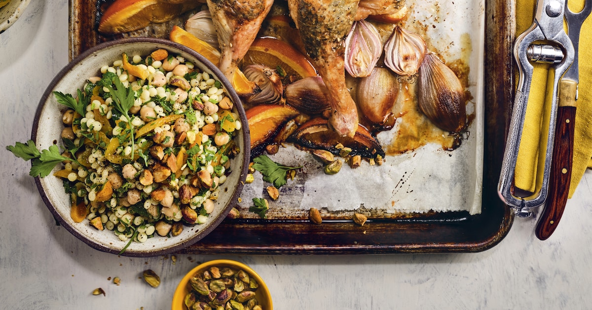 Gevlinderde za’atar-kip met couscoussalade | Libelle