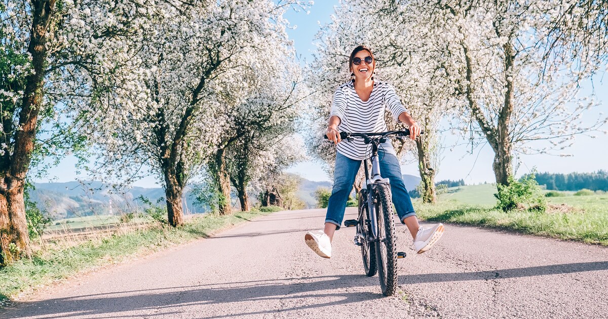 De 5 mooiste bloesemroutes op de fiets: van bloemenzeeën tot weelderige kasteeltuinen