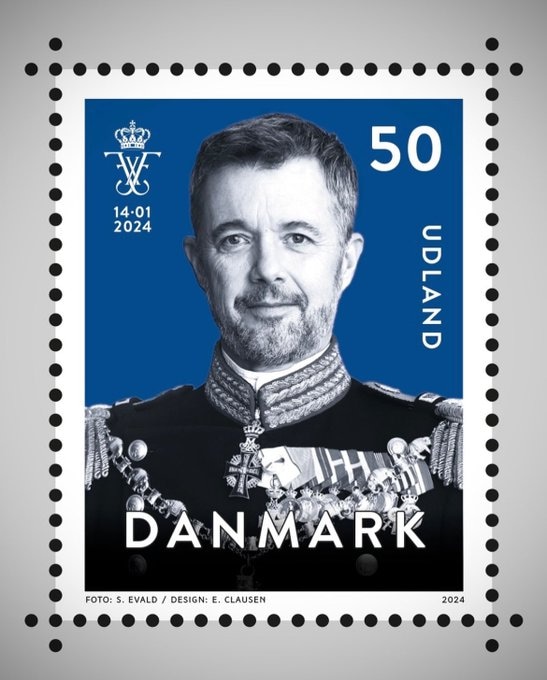 Koning Frederik viert zijn verjaardag met een wuifmomentje
