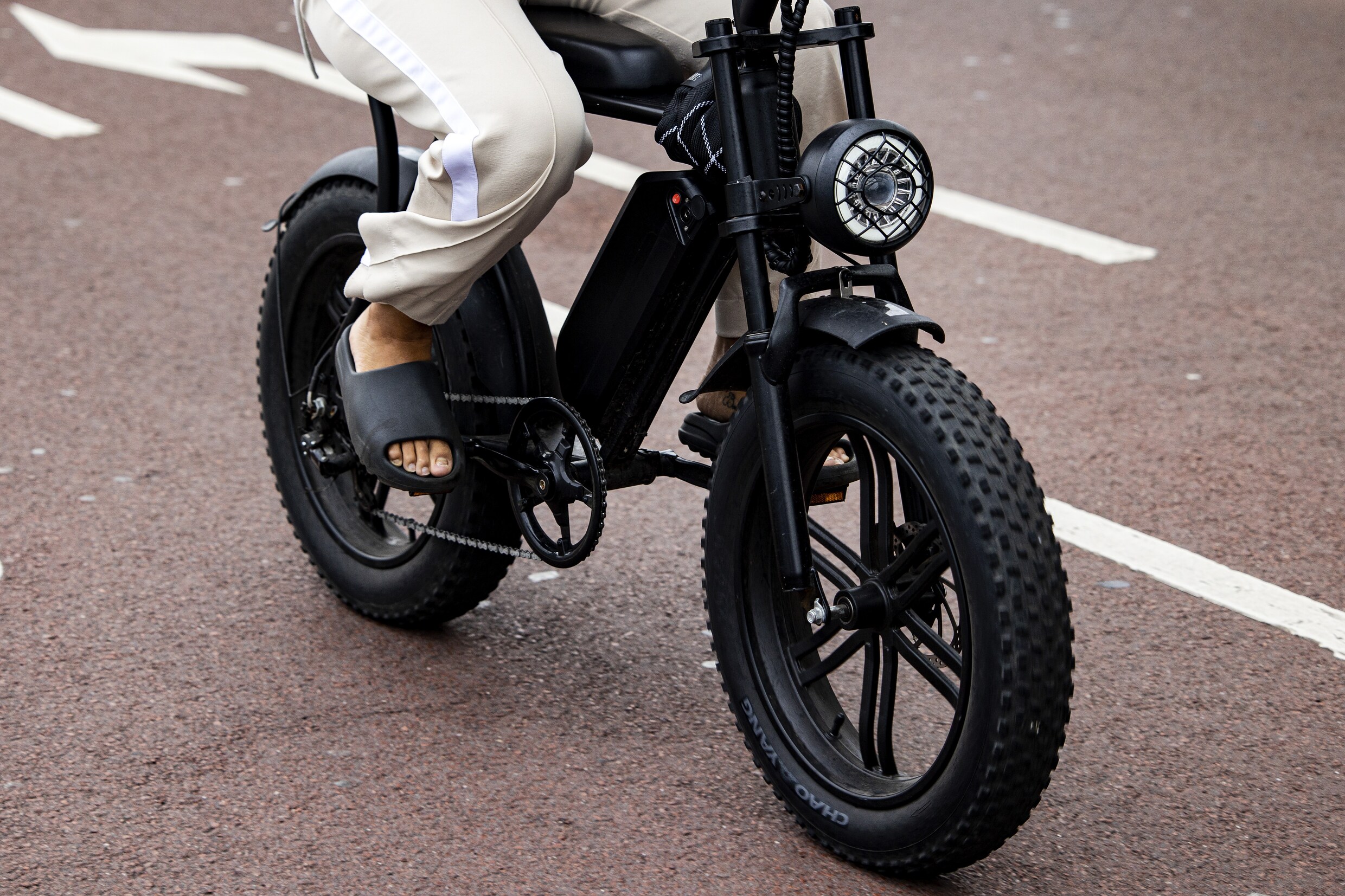 Meer Ongelukken Met Fatbikes: Artsen Pleiten Voor Verhoging ...