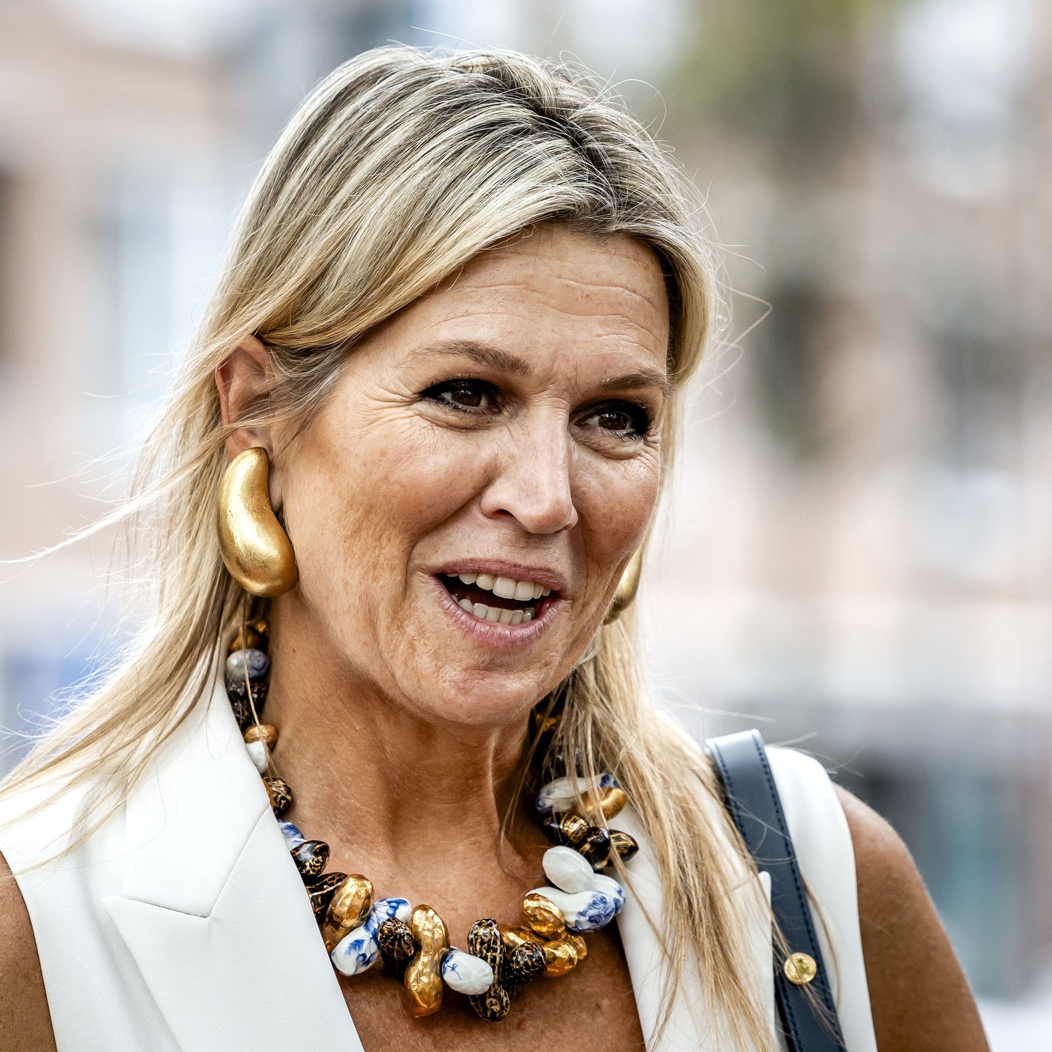 Net zo’n leuke geruite jas als Máxima, maar dan betaalbaar? Check!
