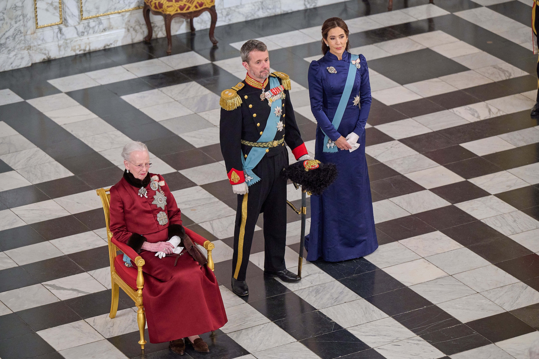 Koningin Margrethe ligt in het ziekenhuis na een lelijke val