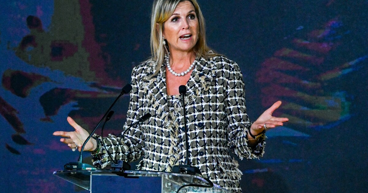 Máxima in Singapore: business in een bekend tweedpak