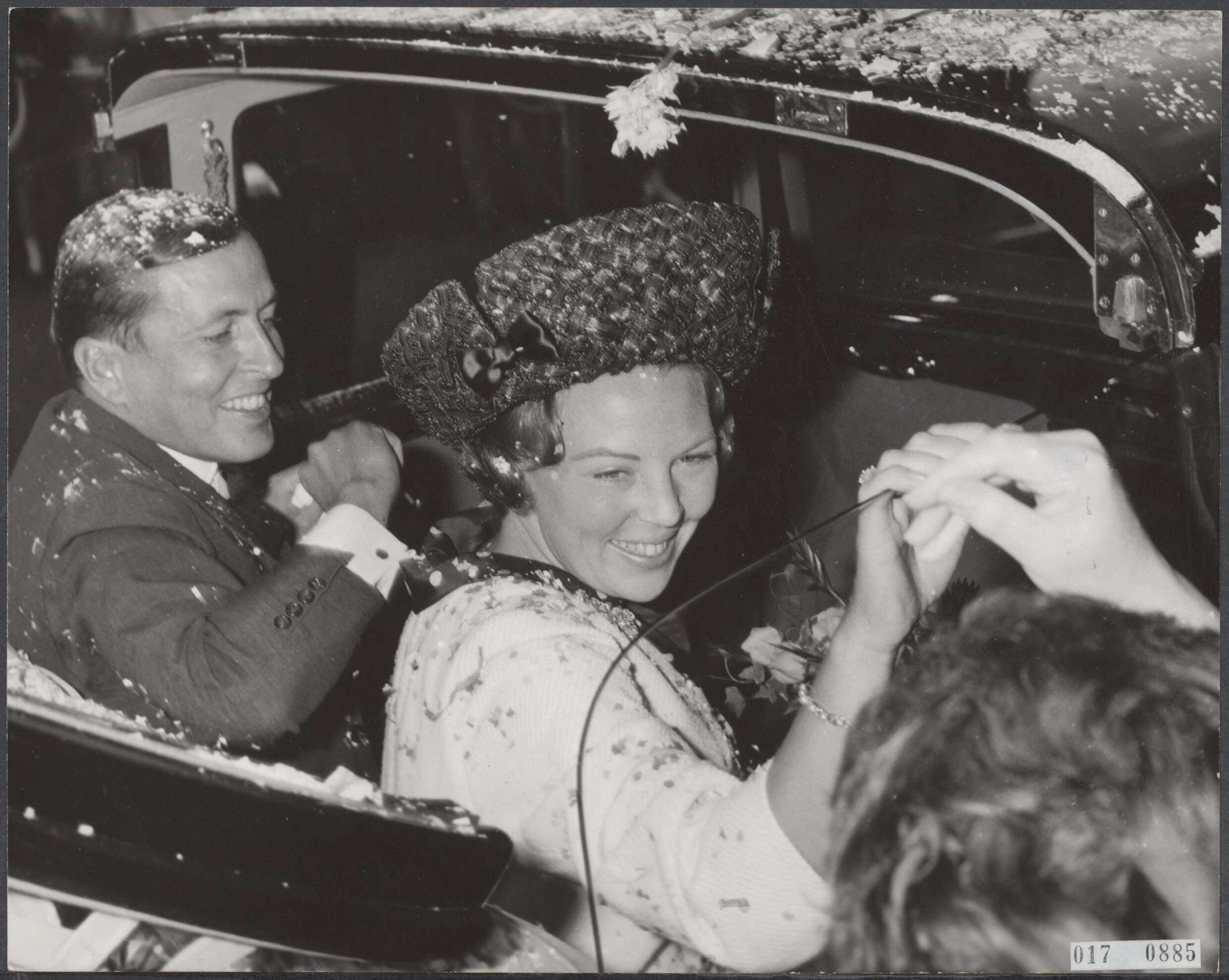 Prinses Amalia is ‘serieus aan het daten’, hoe deden haar voorgangers ...