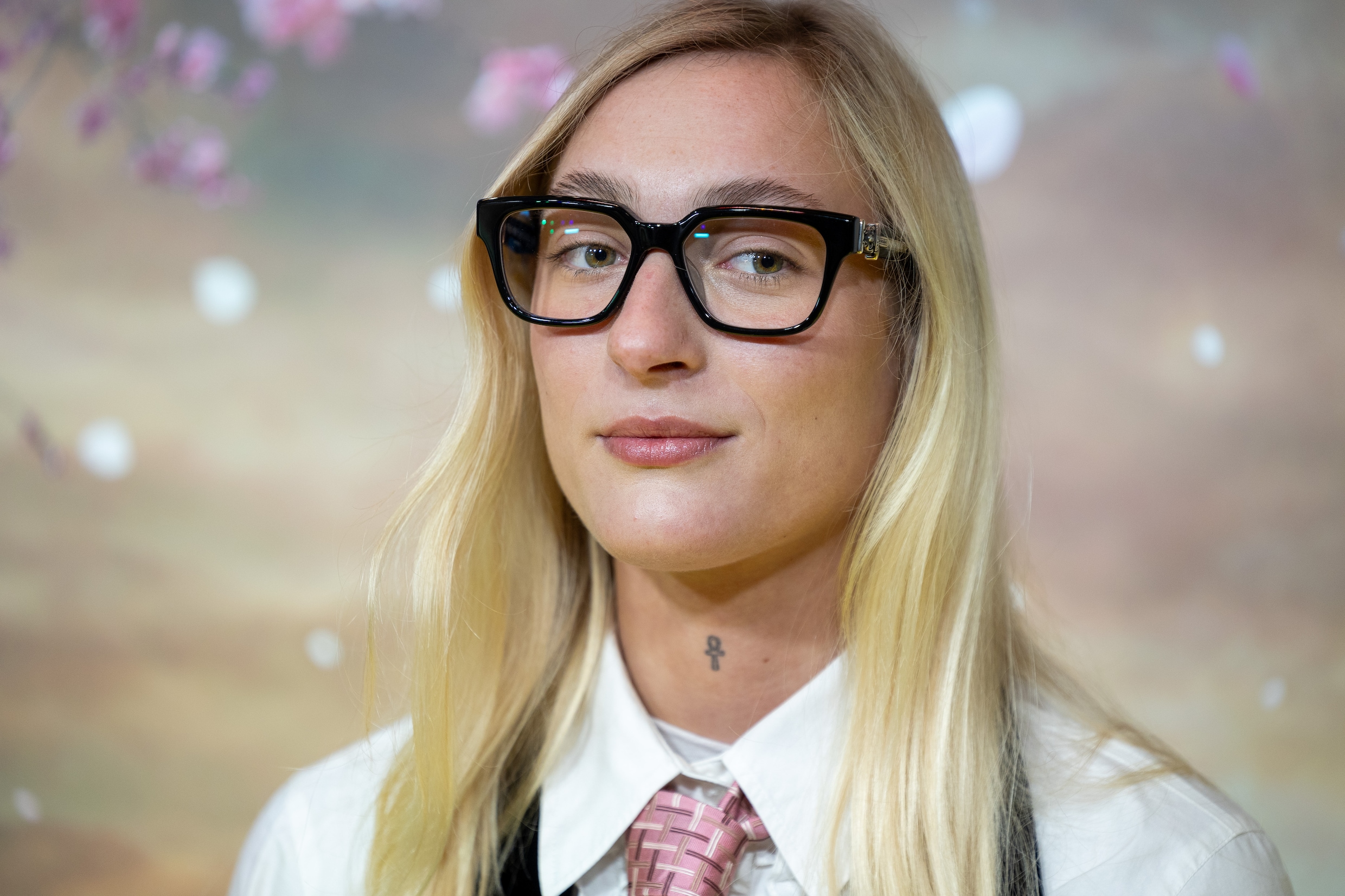 Hartverscheurende update over de zwaargewonde broer van zangeres S10 | Libelle