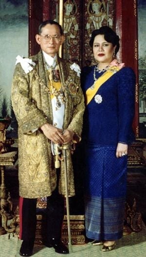 Einde van een tijdperk: Thaise oud-koningin Sirikit is overleden