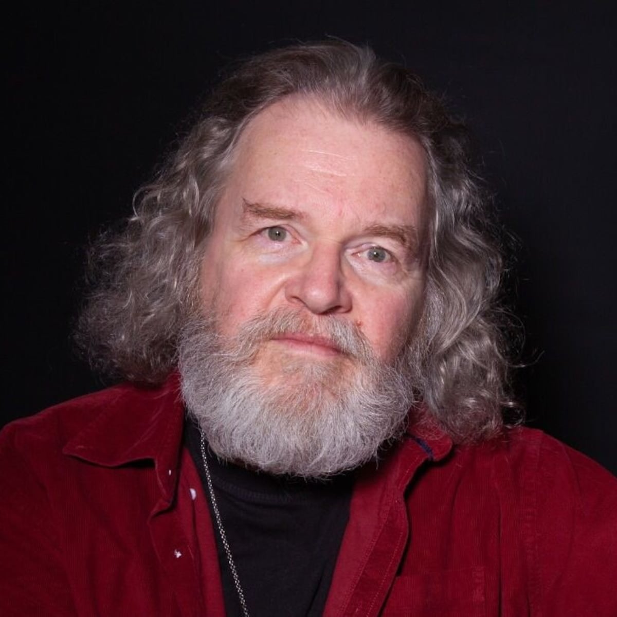 Zanger en stemacteur Edward Reekers (68) is ongeneeslijk ziek | Libelle