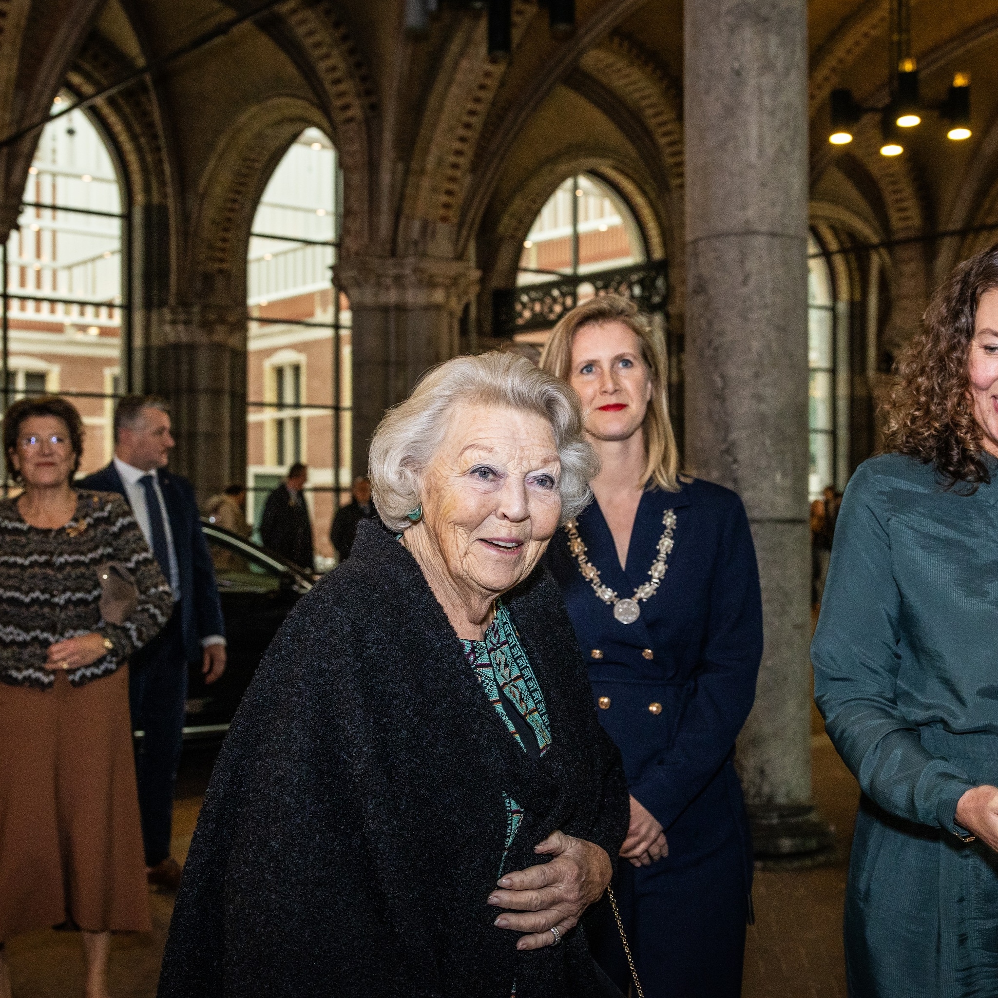 Terug in de tijd: zó beleefden we acht decennia van jarige prinses Beatrix