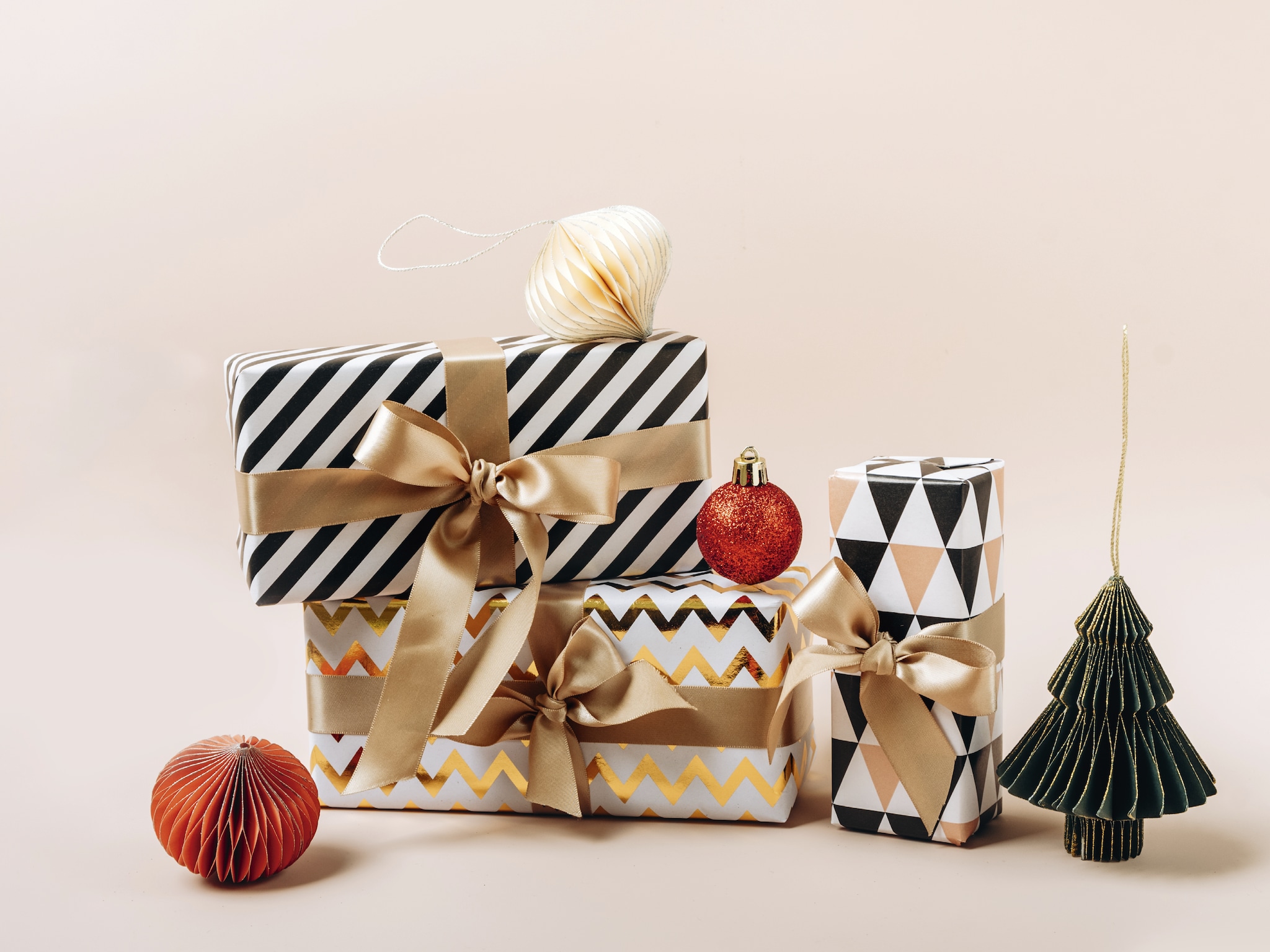 9 kerstcadeaus voor vrouwen onder de 20 euro (die altijd goed in de ...