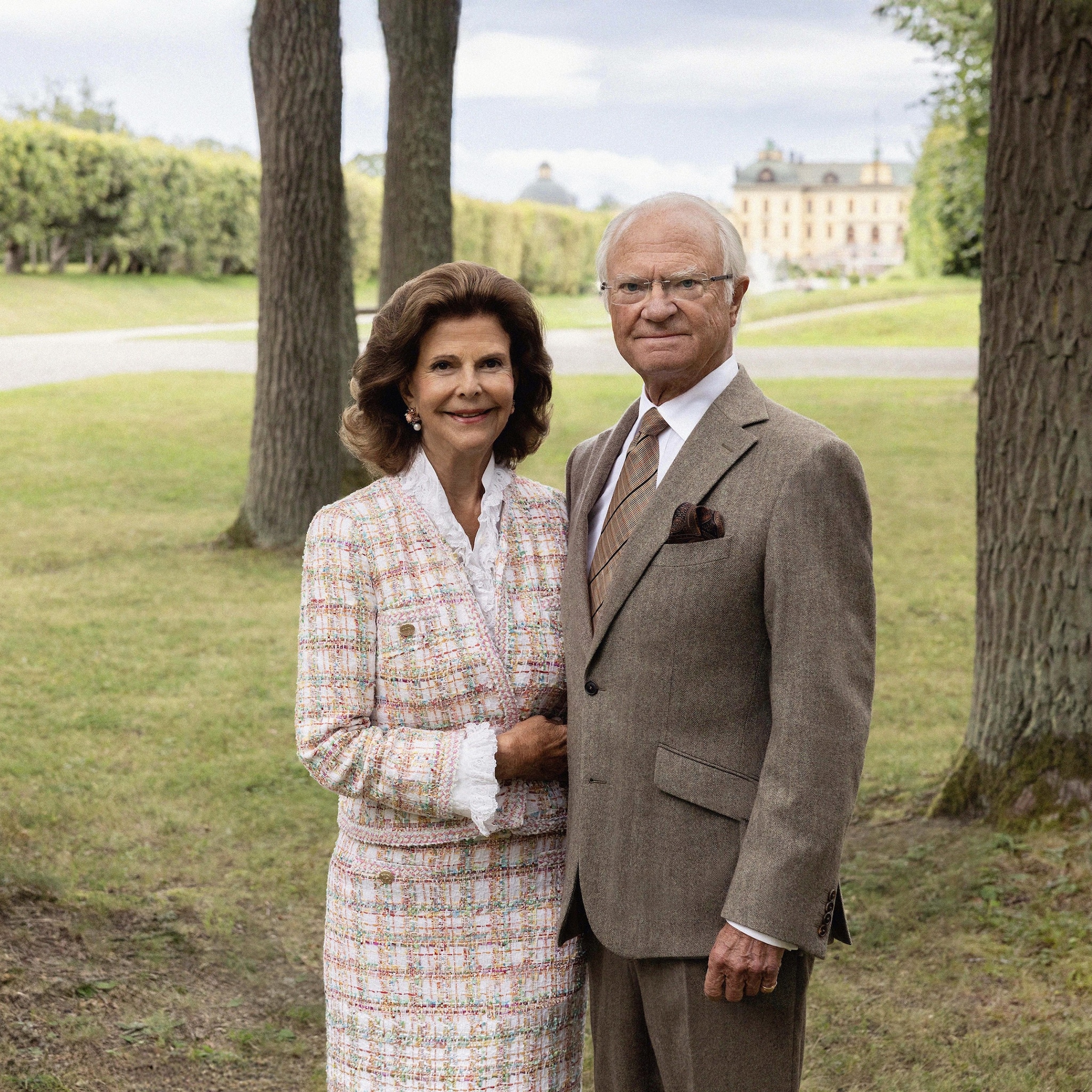 Máxima hugt, prinses Anne shinet en Carl Gustaf danst: koninklijke ...