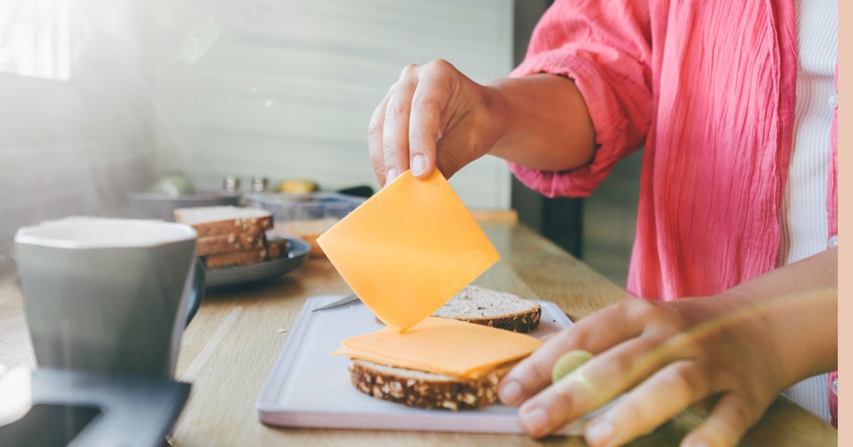 Nieuwe richtlijnen: zóveel kaas ‘mag’ je per dag eten volgens de nieuwe Schijf van Vijf
