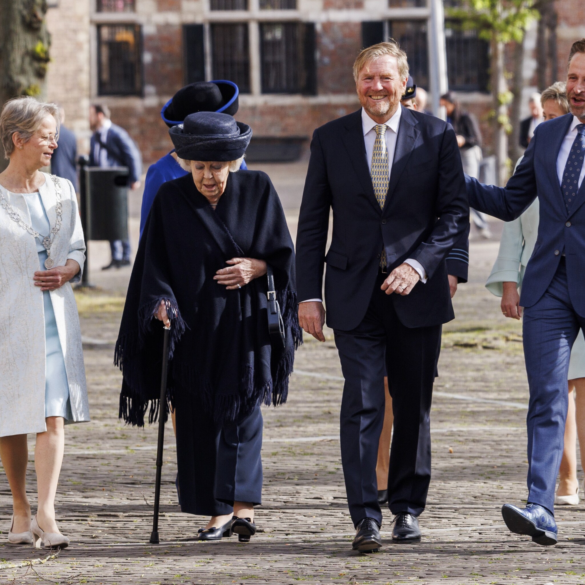 De Koning In Dokkum Z Reed Willem Alexander Veertig Jaar Geleden De 