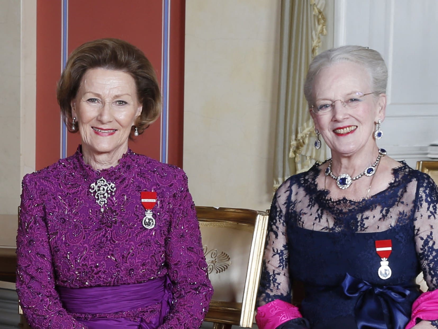 Deense koningin Margrethe weer opgenomen en met Sonja van Noorwegen ...