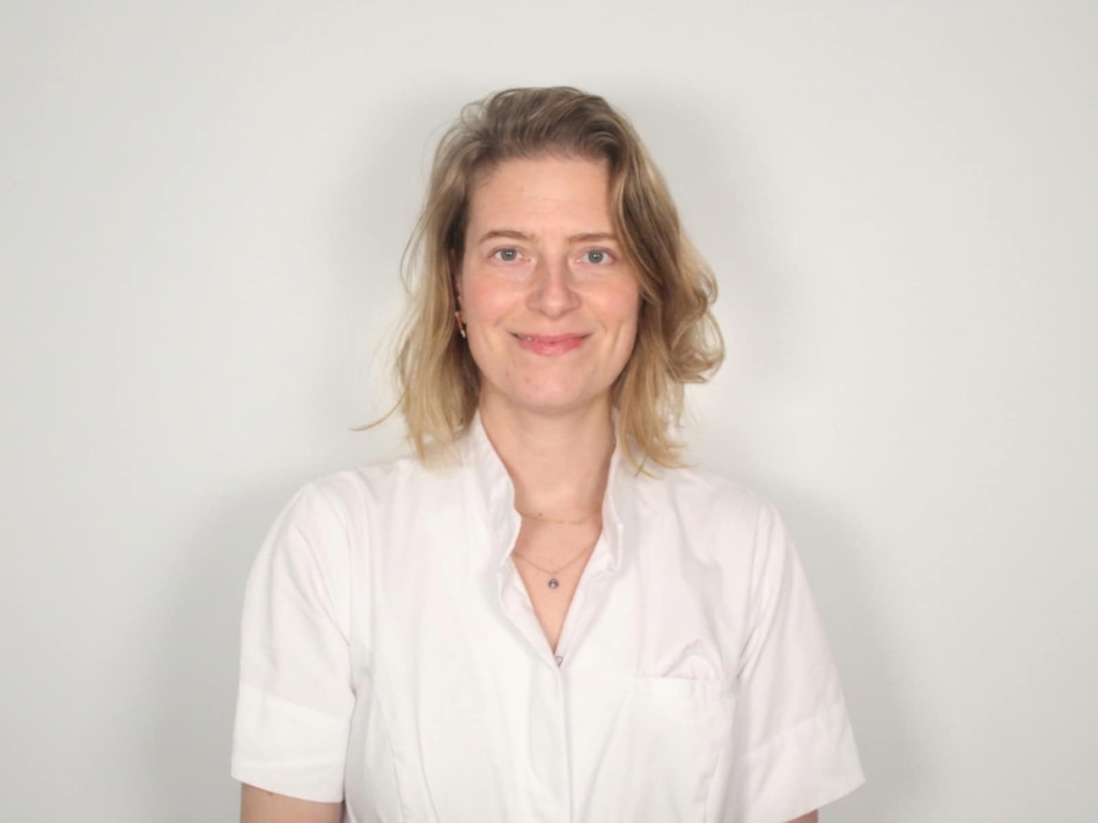 Ben je ‘gewoon’ vergeetachtig of zijn het vroege signalen van dementie? Een expert legt het verschil uit