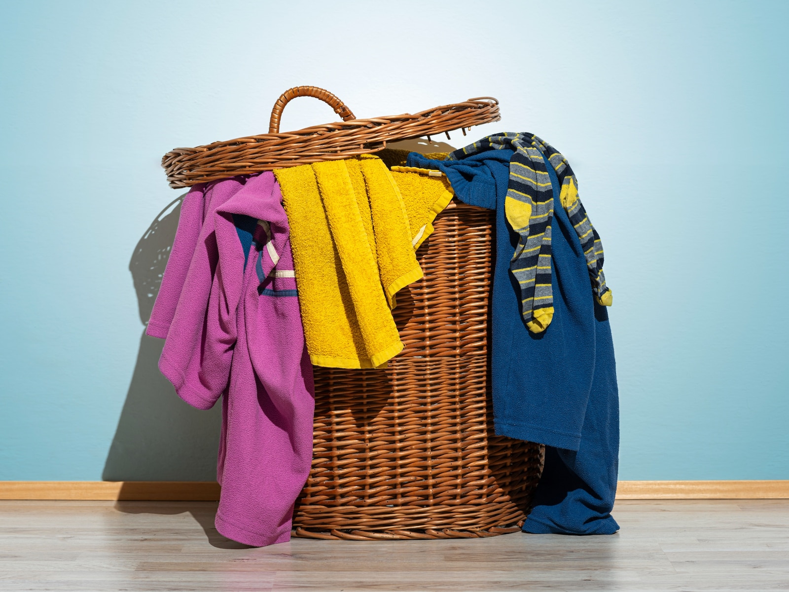 Wordt je was écht schoner van ‘laundry stripping’ (en wat ís het?)