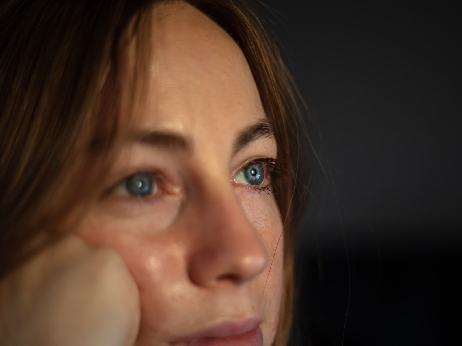 Rinia (46): ‘Mijn vader verwacht dat ik hun inkomen aanvul’